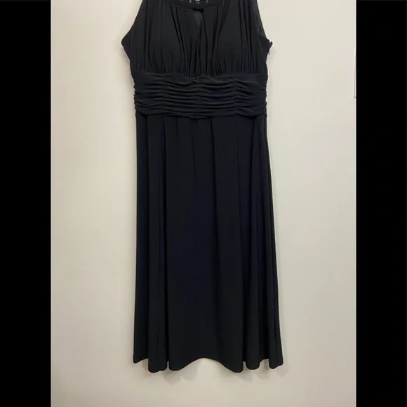 Dressbarn Collection Women's Size 10 Black Dress Jewleled Neckline Sleeveless - Picture 4 of 13